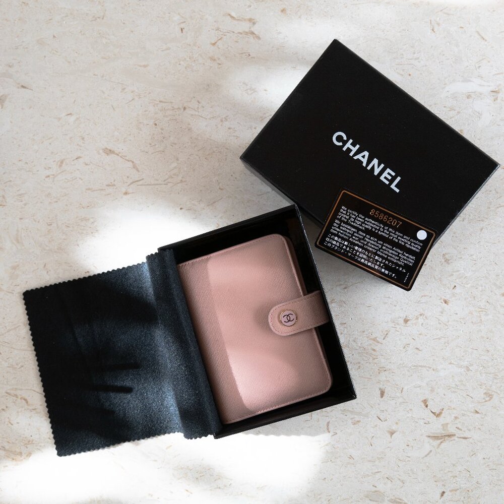 Preowned Chanel Vintage Pink Sevruga Leather CC Button Pocket Agenda Cover